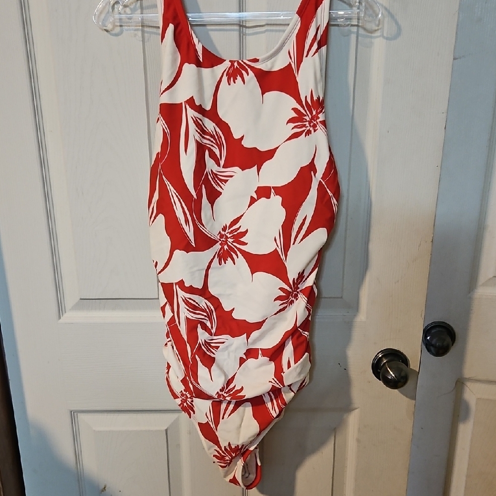 SHADE & SHORE TROPICAL ONE PIECE SWIMSUIT: RED/CREAM: NEW WITH TAGS: SIZE 18